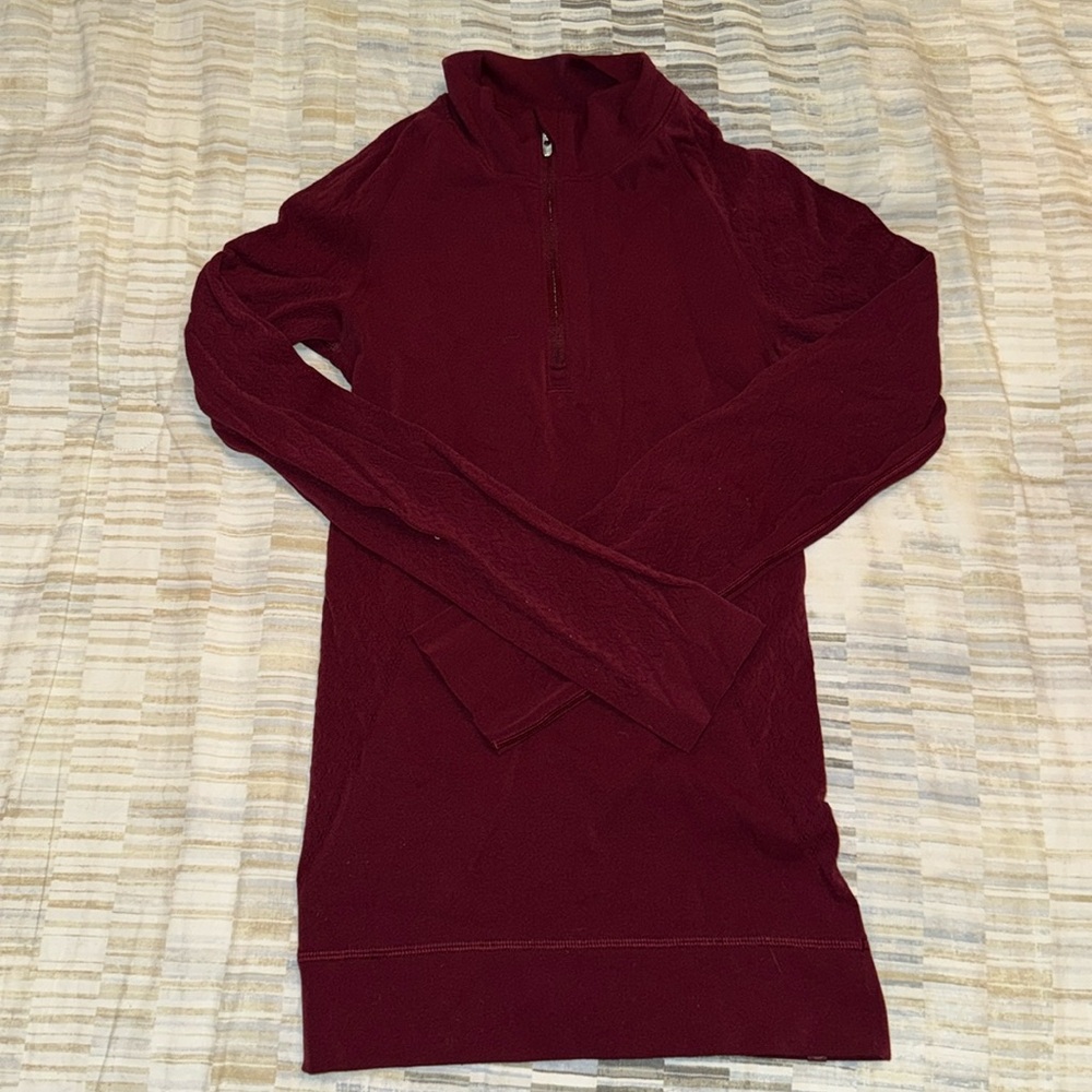 Lululemon quarter zip tight long sleeve size 6 maroon